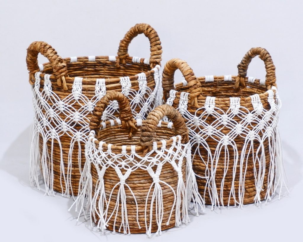 basket banana leaf