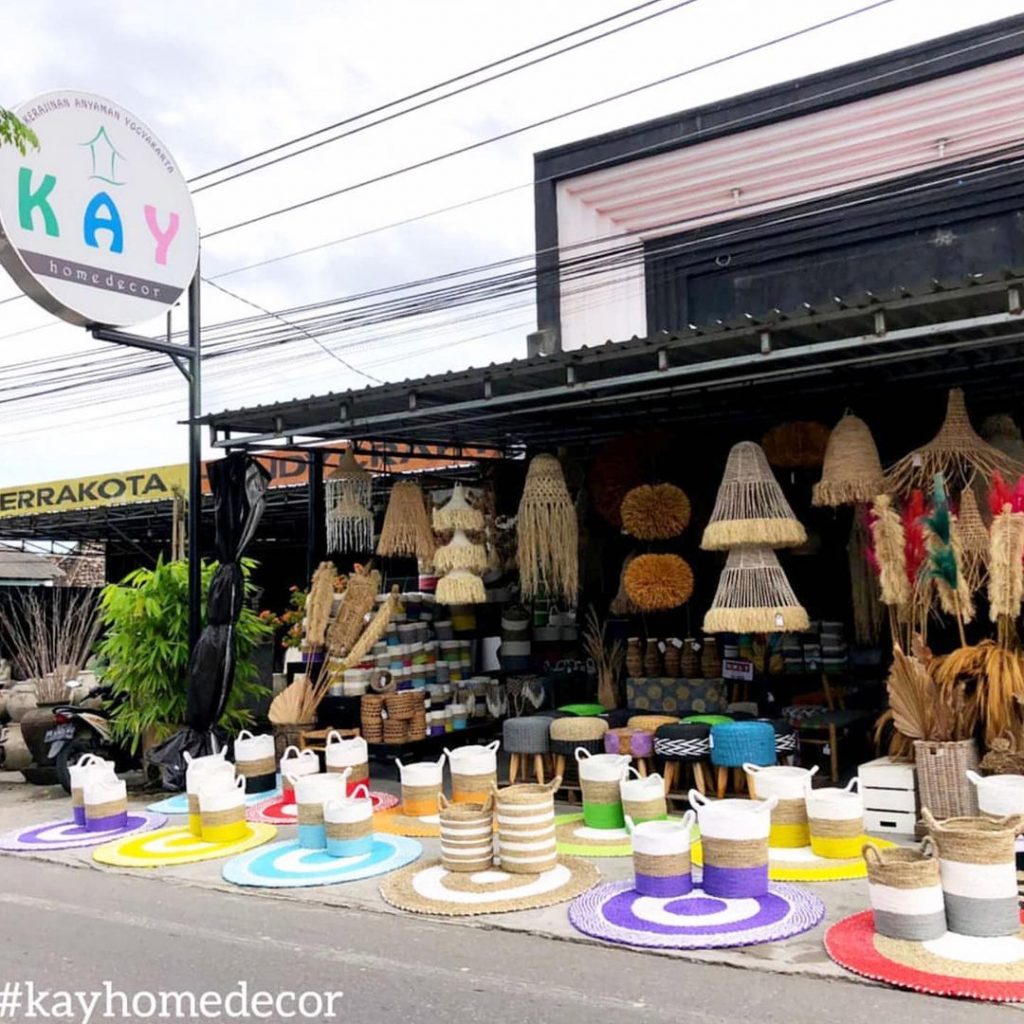 pusat kerajinan anyaman
